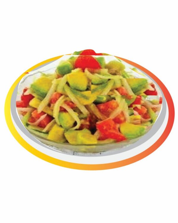 Guacamole - Puree D'avocat avec carottes, comcombre, salades and Sauce Vinaigrette Legere..